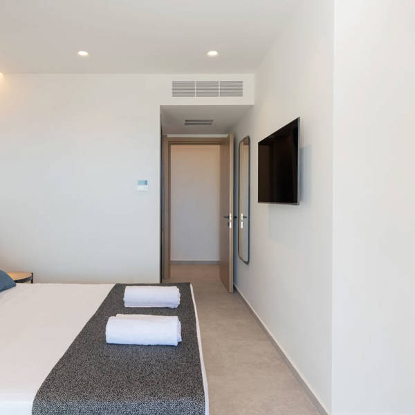Nelisa-Villa-Bali-Crete-roomF2b.jpg