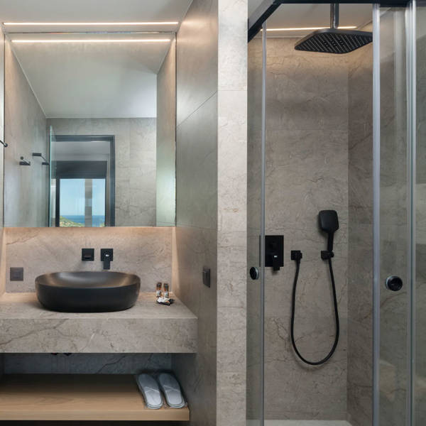 Nelisa-Villa-Bali-Crete-roomF1b.jpg